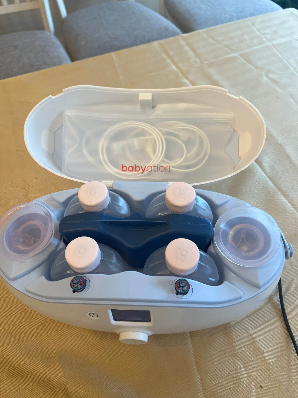 Babyation Breast Pump and accessories